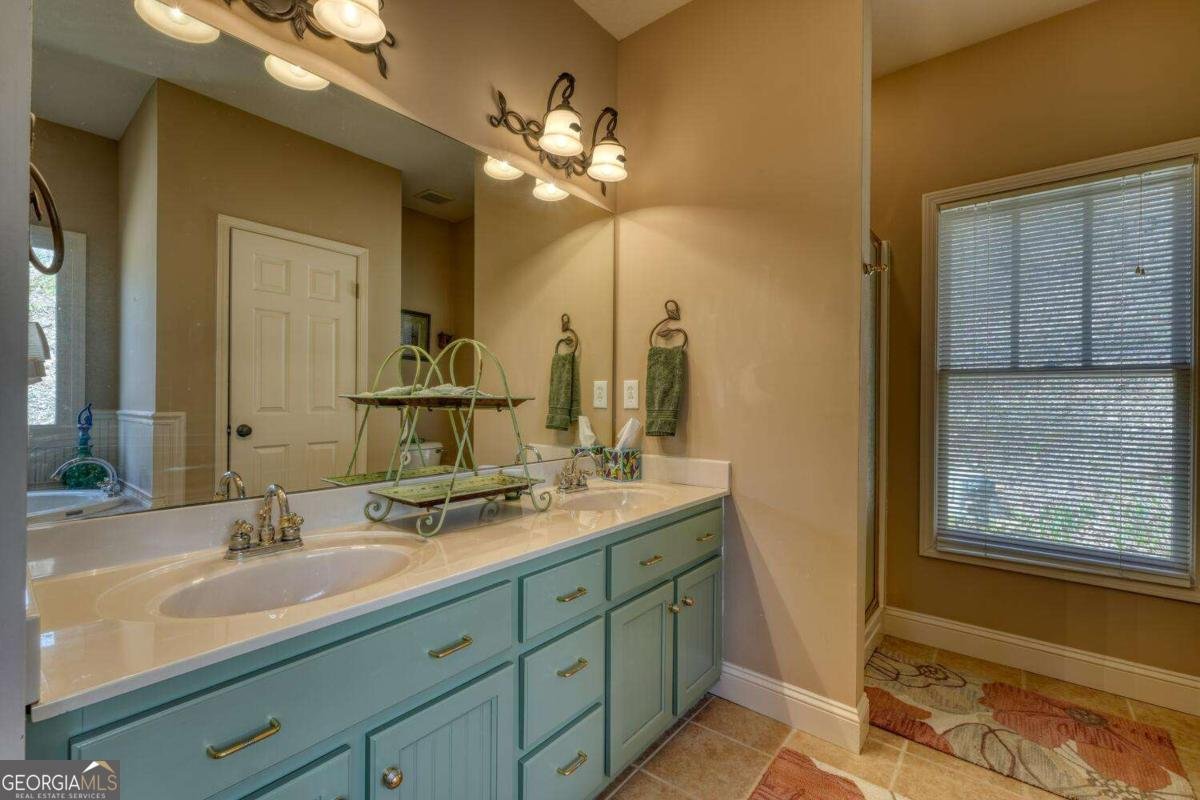 526 Garland Ridge Drive Hayesville - 37