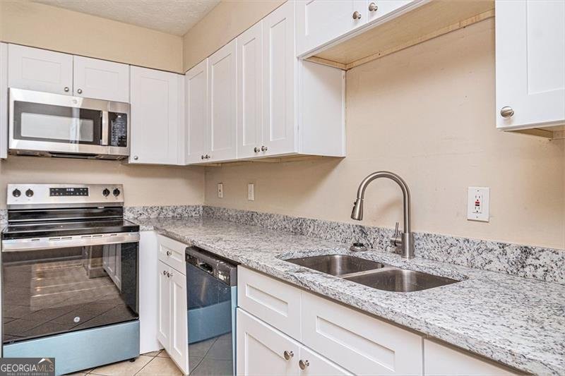 5375 GARVEY Drive Fairburn - 4