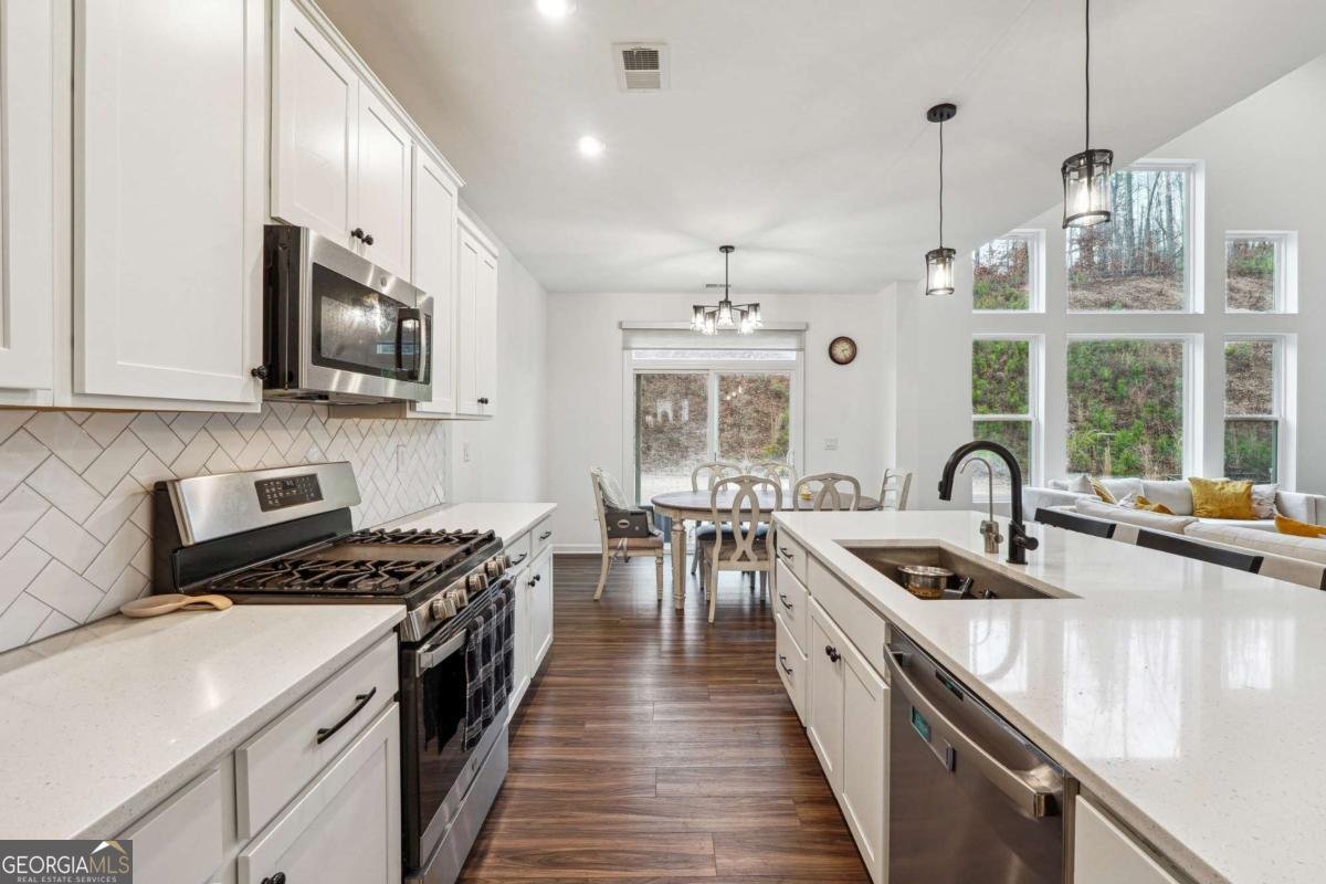 8125 Brewton Bend Ball Ground - 10