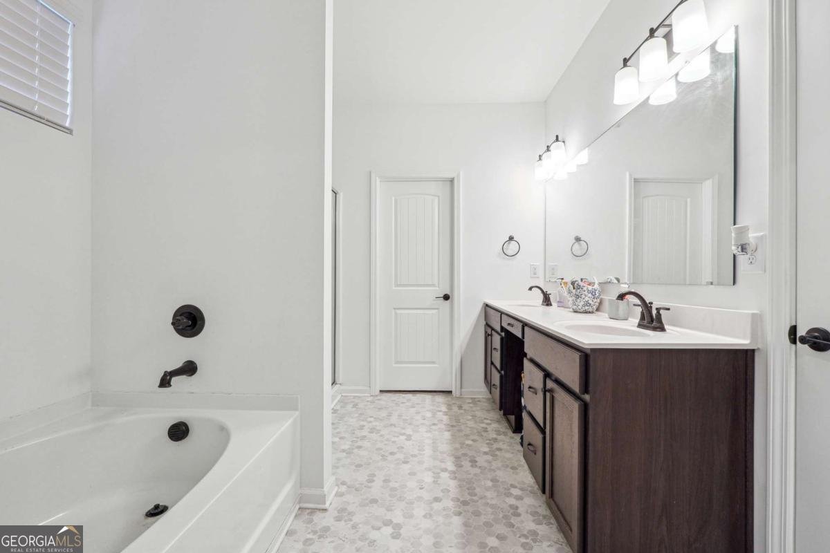 8125 Brewton Bend Ball Ground - 15