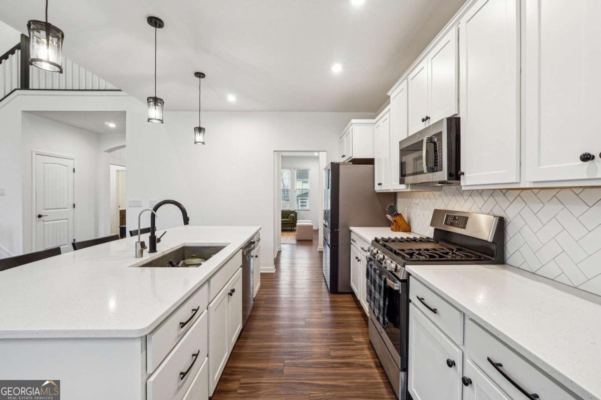 8125 Brewton Bend Ball Ground - 9