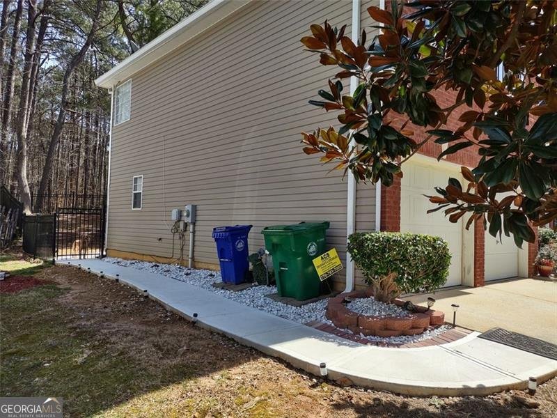 1074 DESHON Trail Lithonia - 2