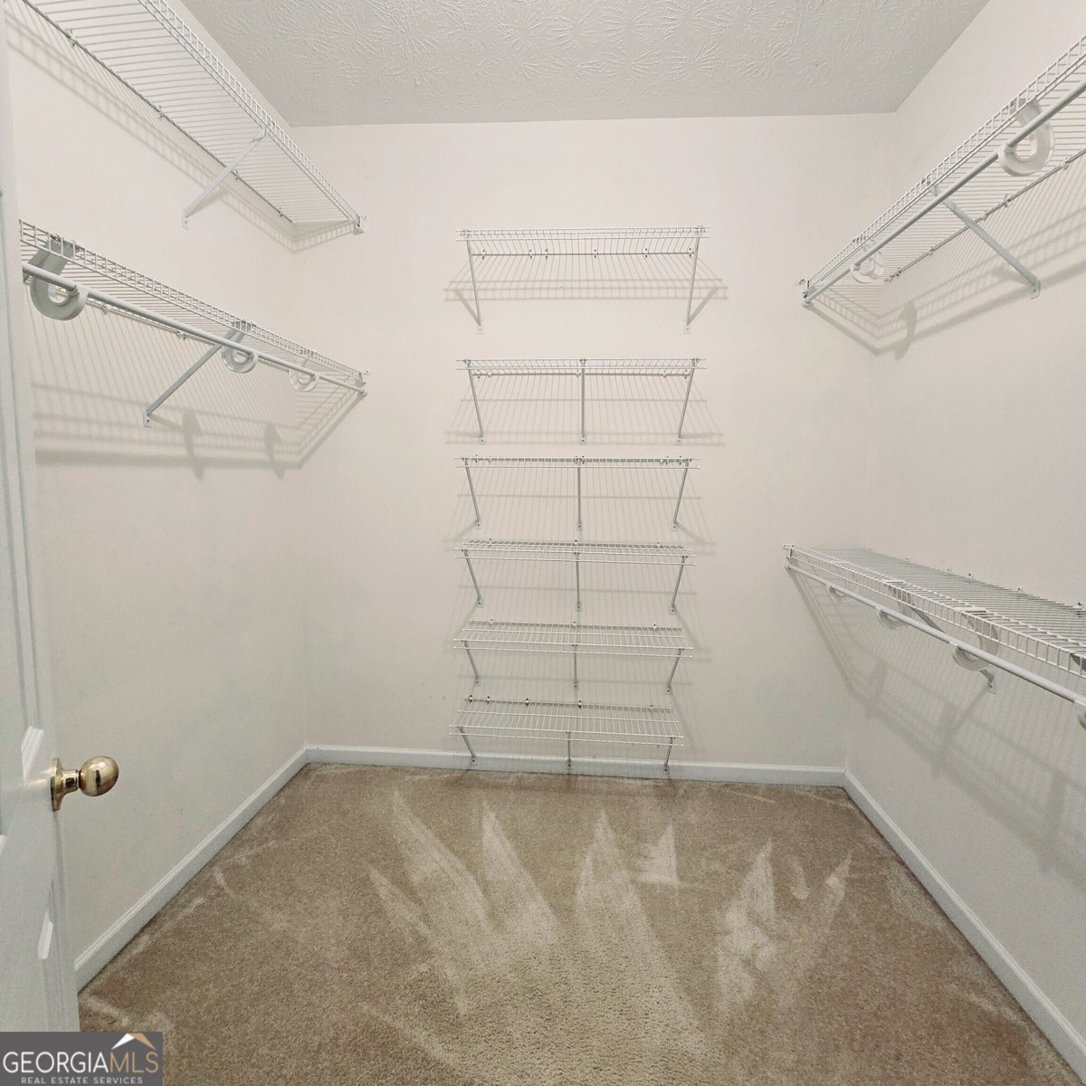 248 Valley Way Hampton - 16