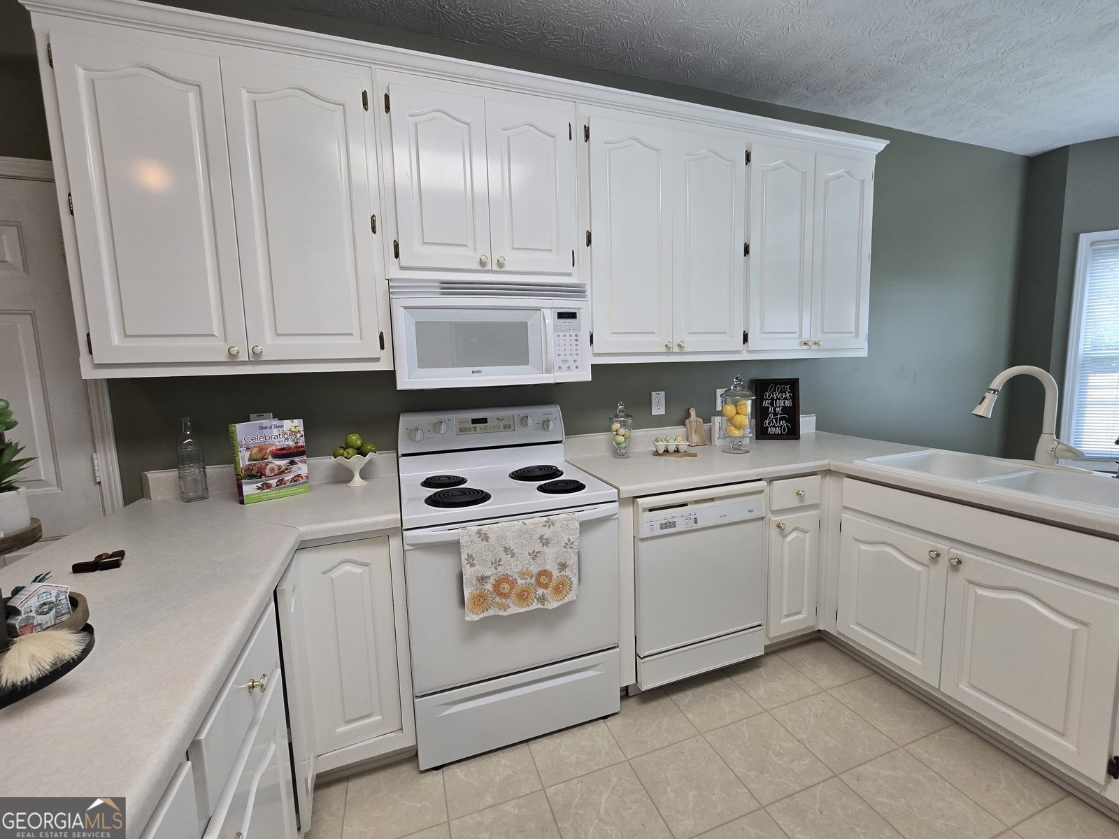 248 Valley Way Hampton - 3
