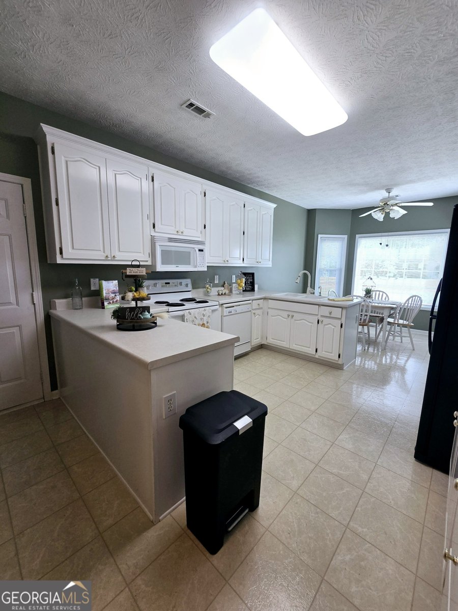 248 Valley Way Hampton - 32