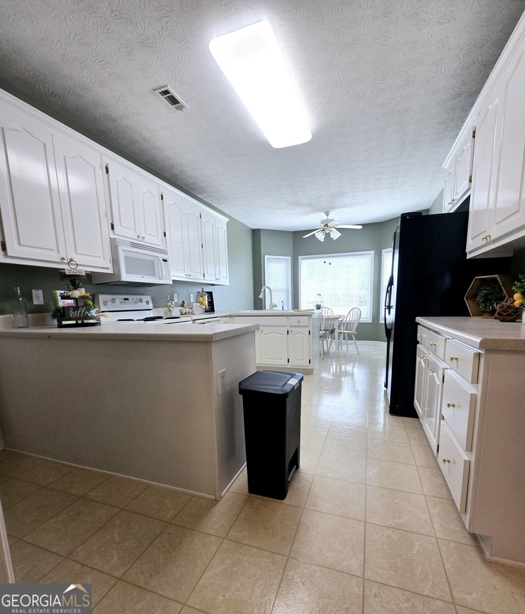 248 Valley Way Hampton - 33