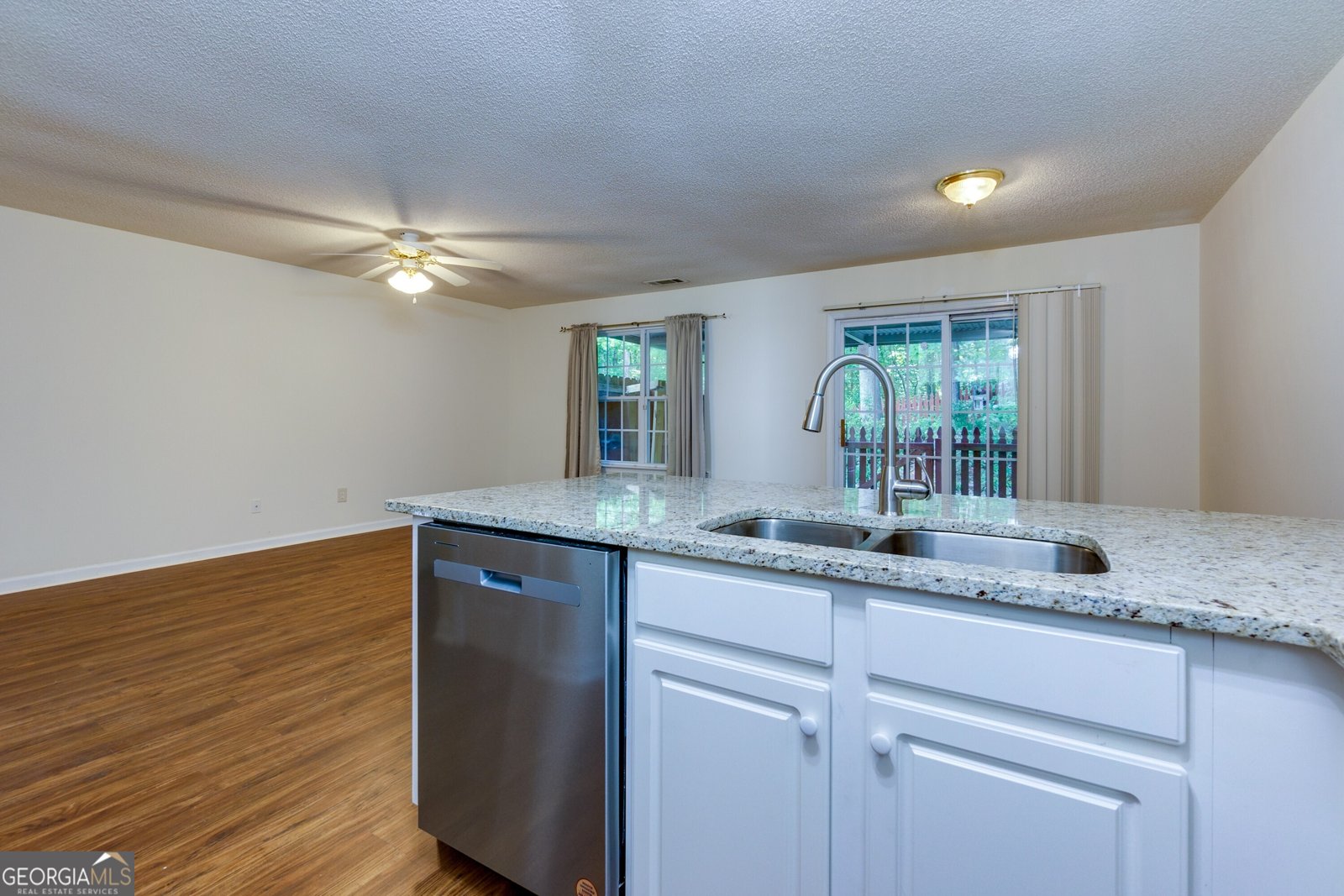 137 Venture Path Hiram - 12