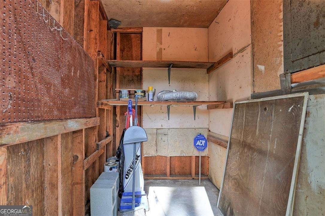 5604 Jan Street Savannah - 27