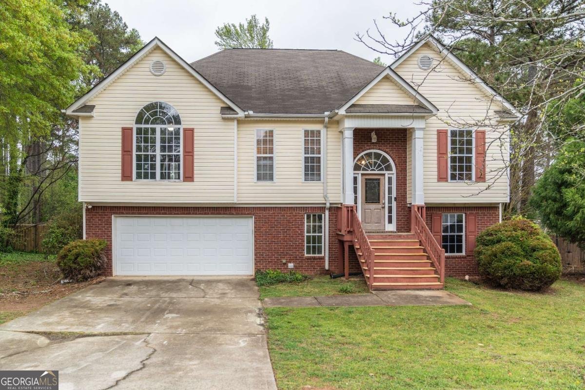 703 Paul Revere Drive Locust Grove - 1