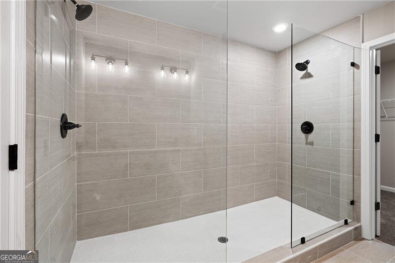 5726 Ridgewater Circle Gainesville - 22