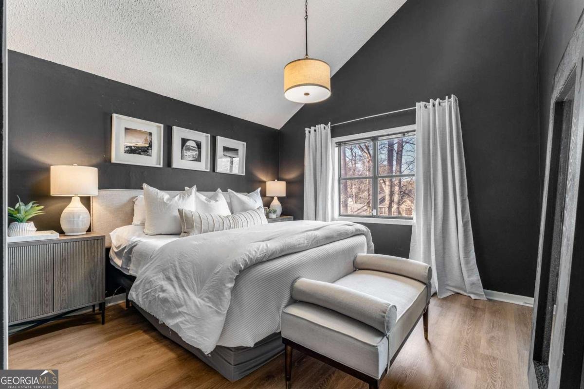 4519 Glenforest Drive Roswell - 23