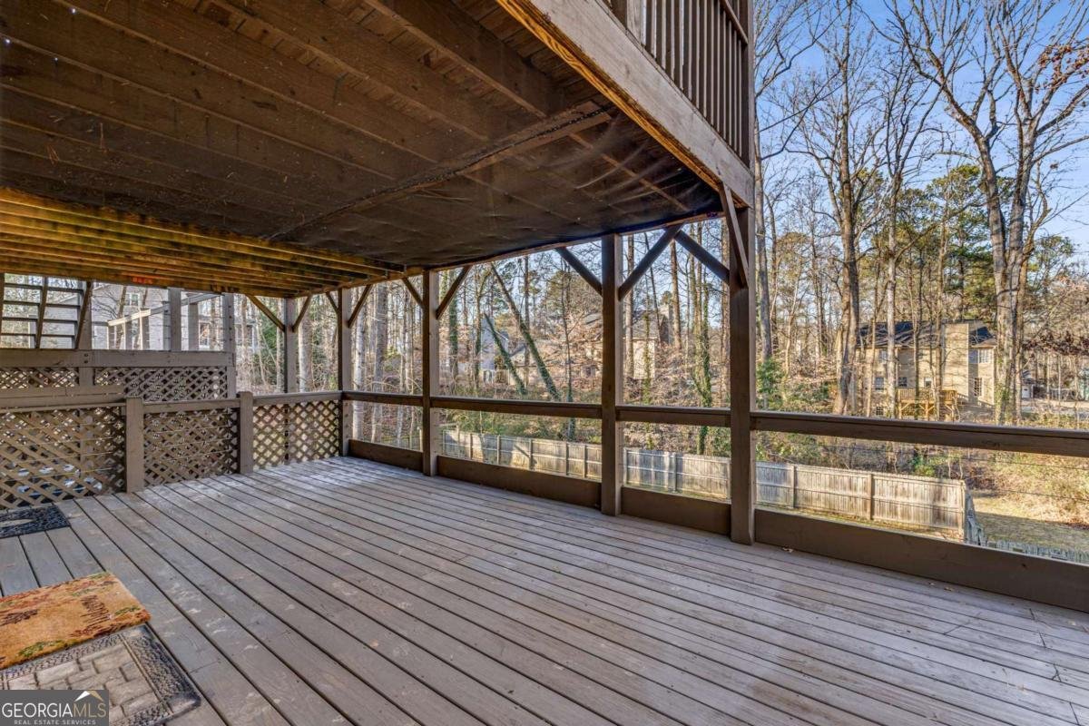 4519 Glenforest Drive Roswell - 38