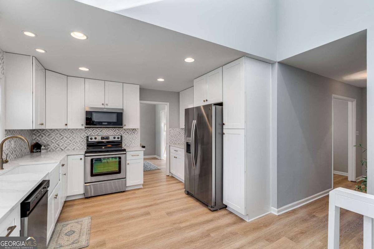 4519 Glenforest Drive Roswell - 4