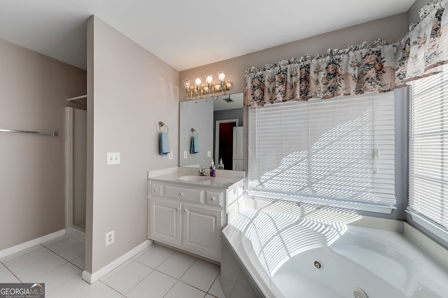 5045 Southern Trace Drive Gainesville - 32