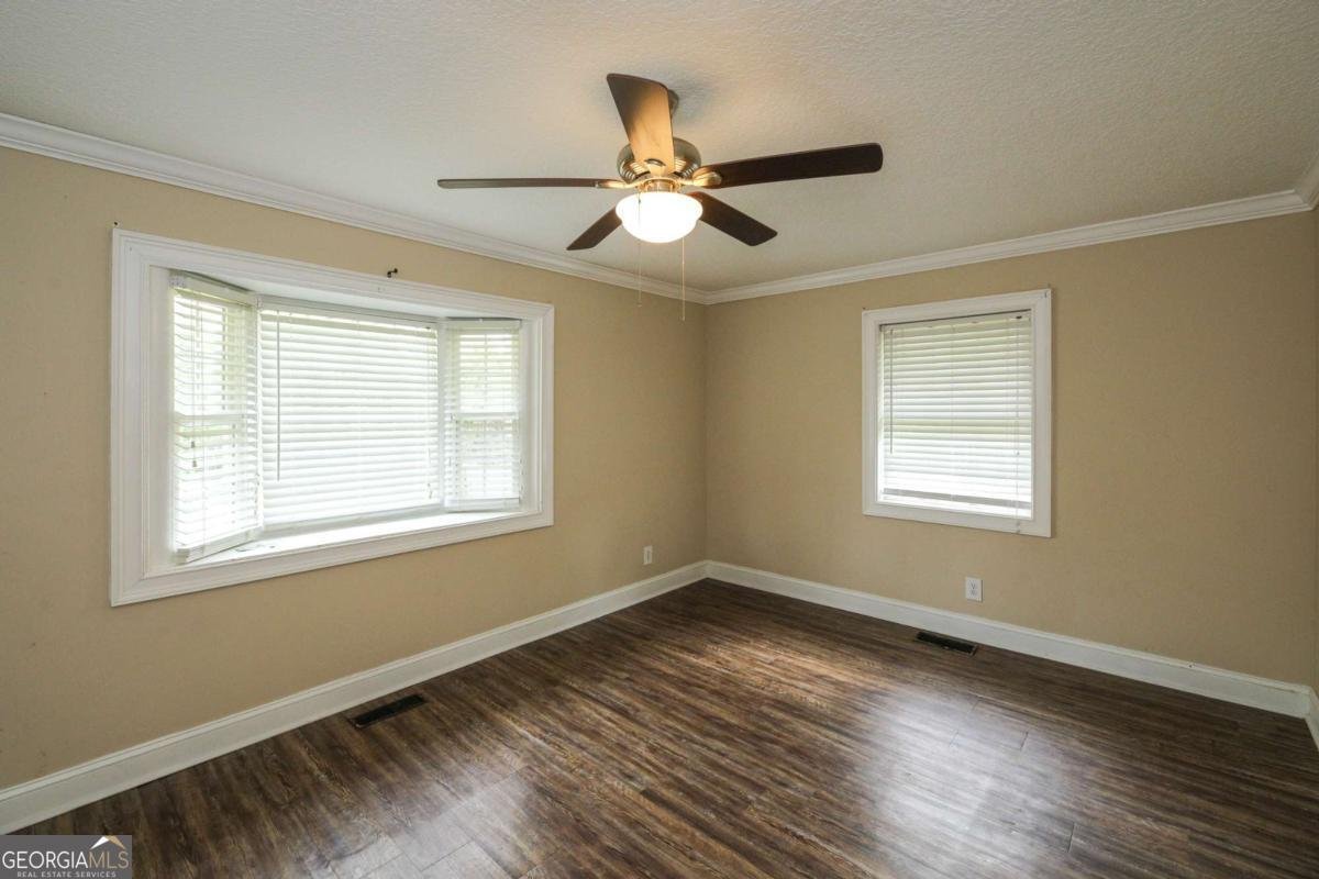 1100 Atlantic Avenue Waycross - 27