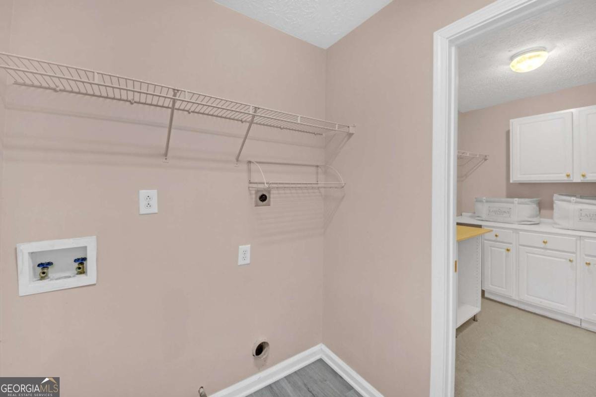 2983 Bancroft Glen Kennesaw - 44