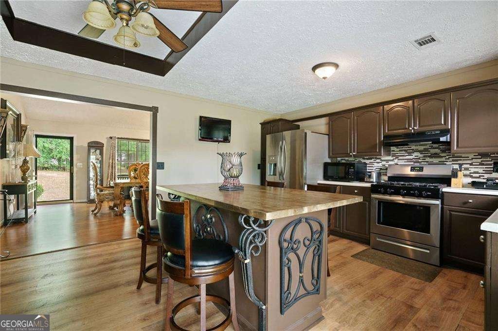 694 Highway 18 Molena - 10