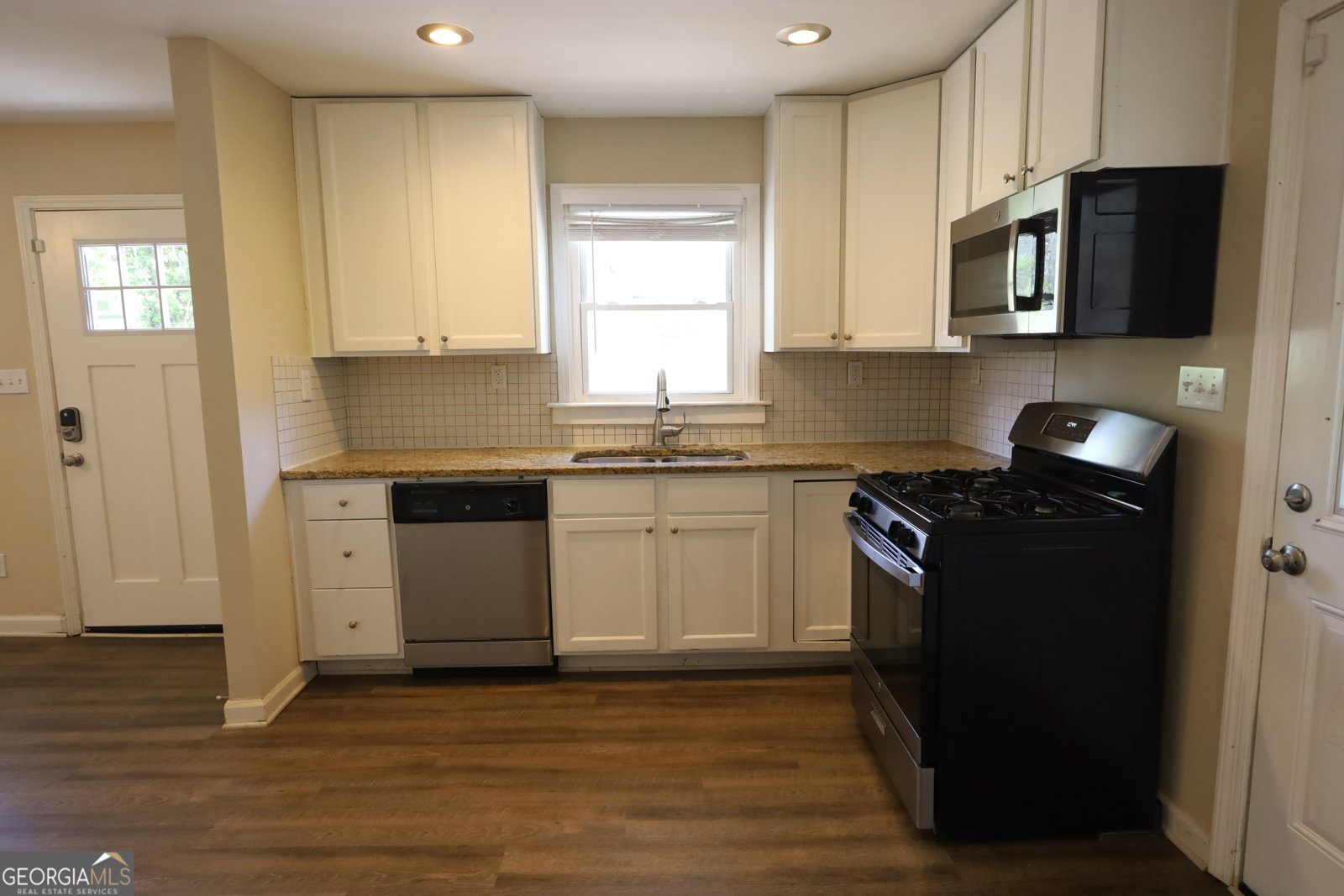 2823 Horse Shoe Drive Atlanta - 4