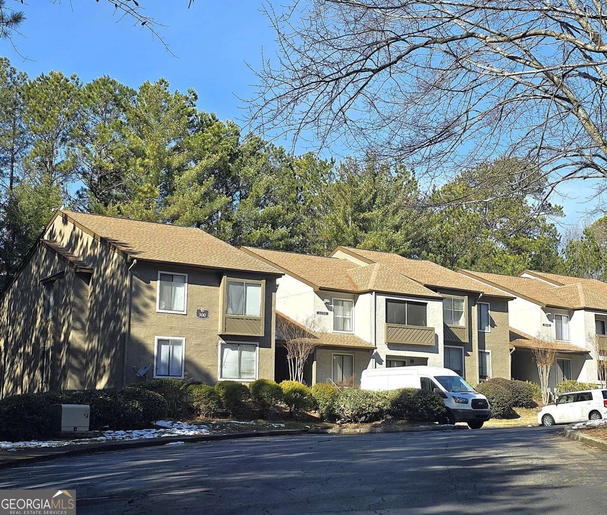315 Seasons Parkway Norcross - 1