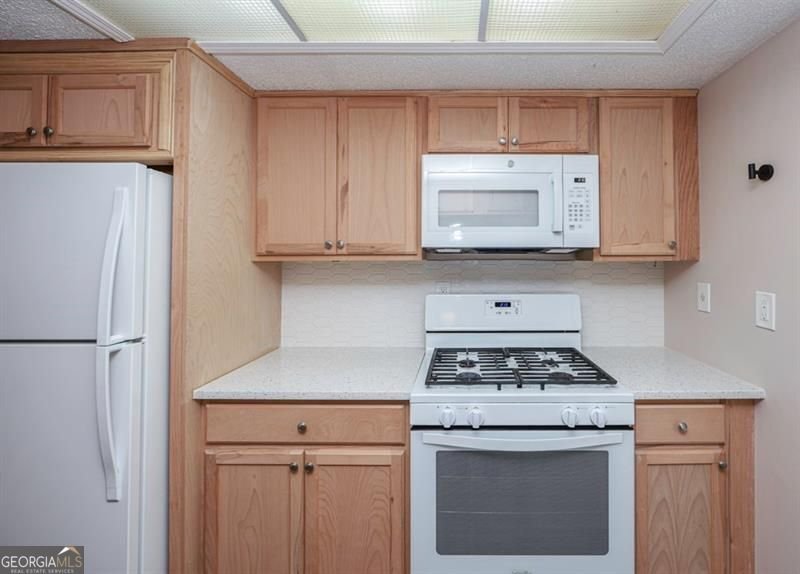1184 Red Oak Cove Tucker - 12