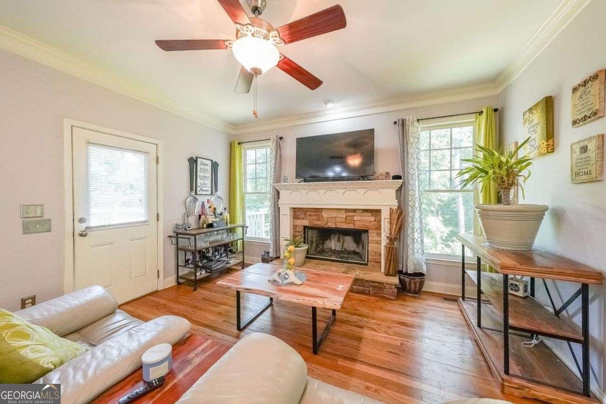 4408 MEADOWWOOD Drive Loganville - 12