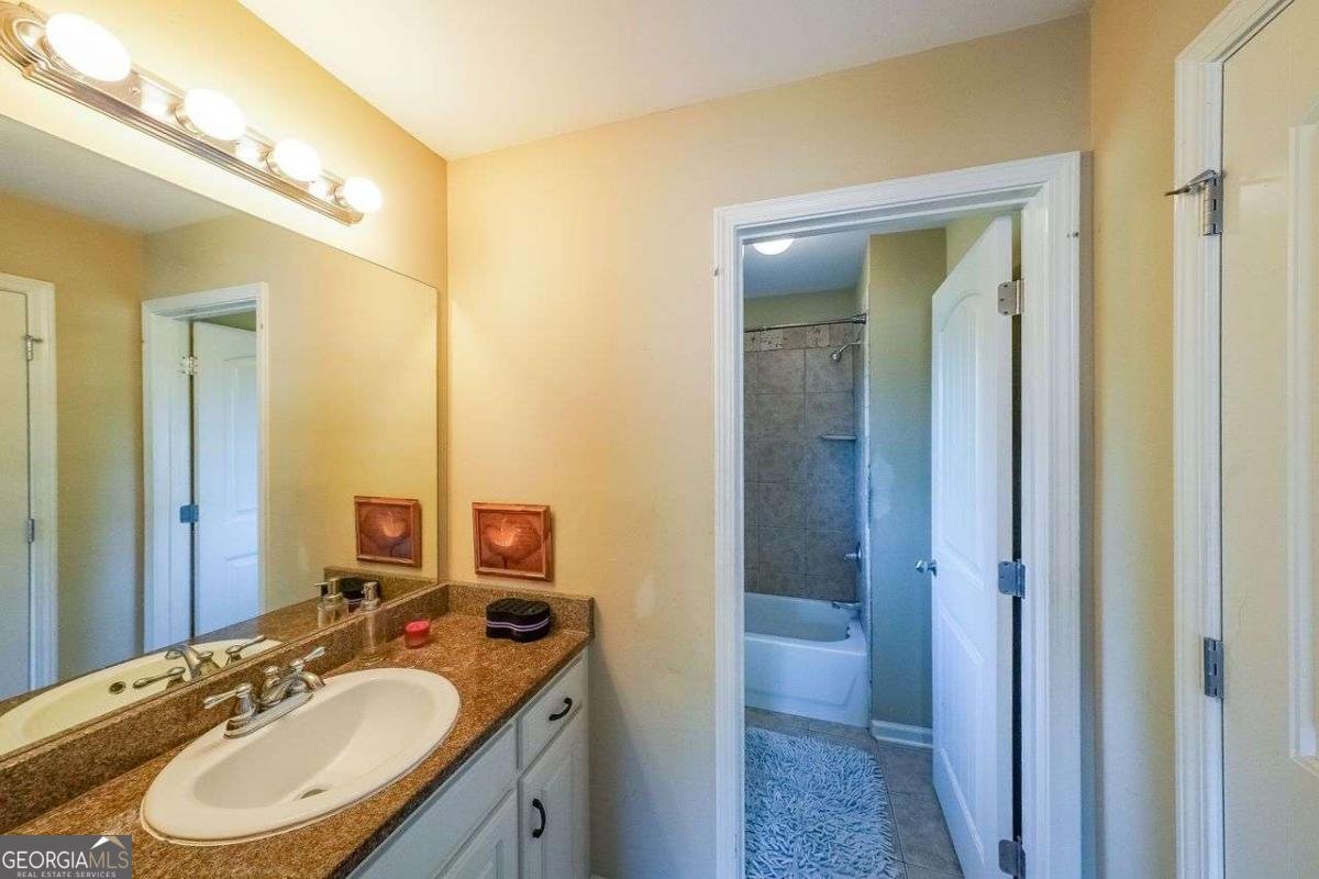 4408 MEADOWWOOD Drive Loganville - 19
