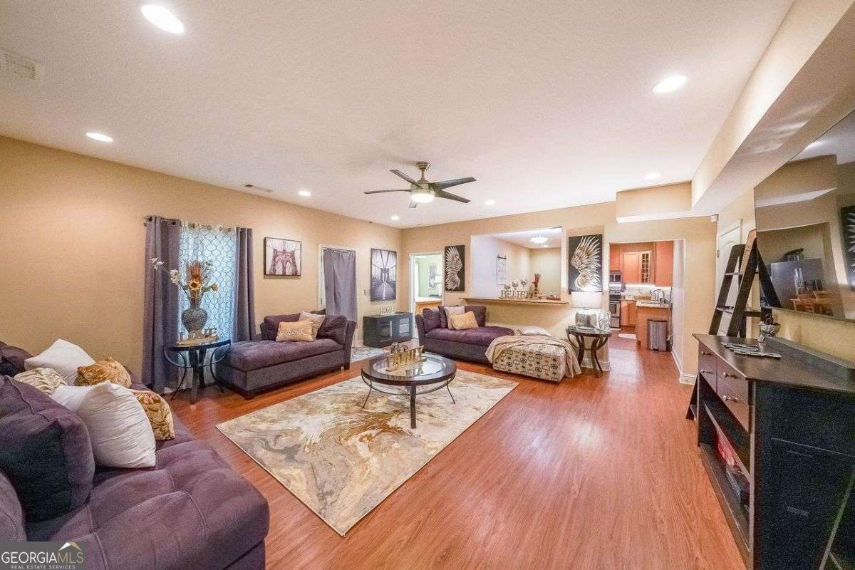 4408 MEADOWWOOD Drive Loganville - 25