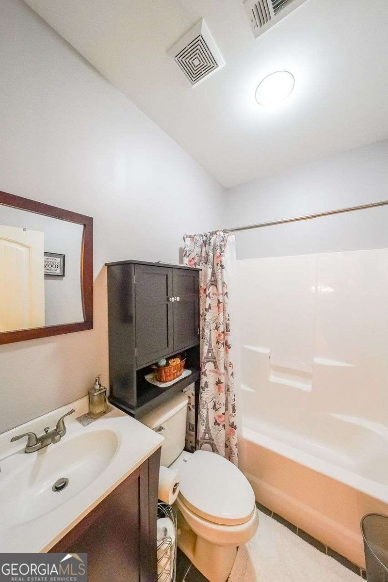 4408 MEADOWWOOD Drive Loganville - 32