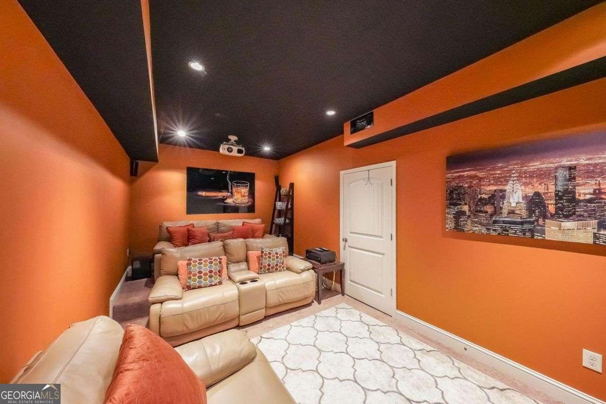 4408 MEADOWWOOD Drive Loganville - 33