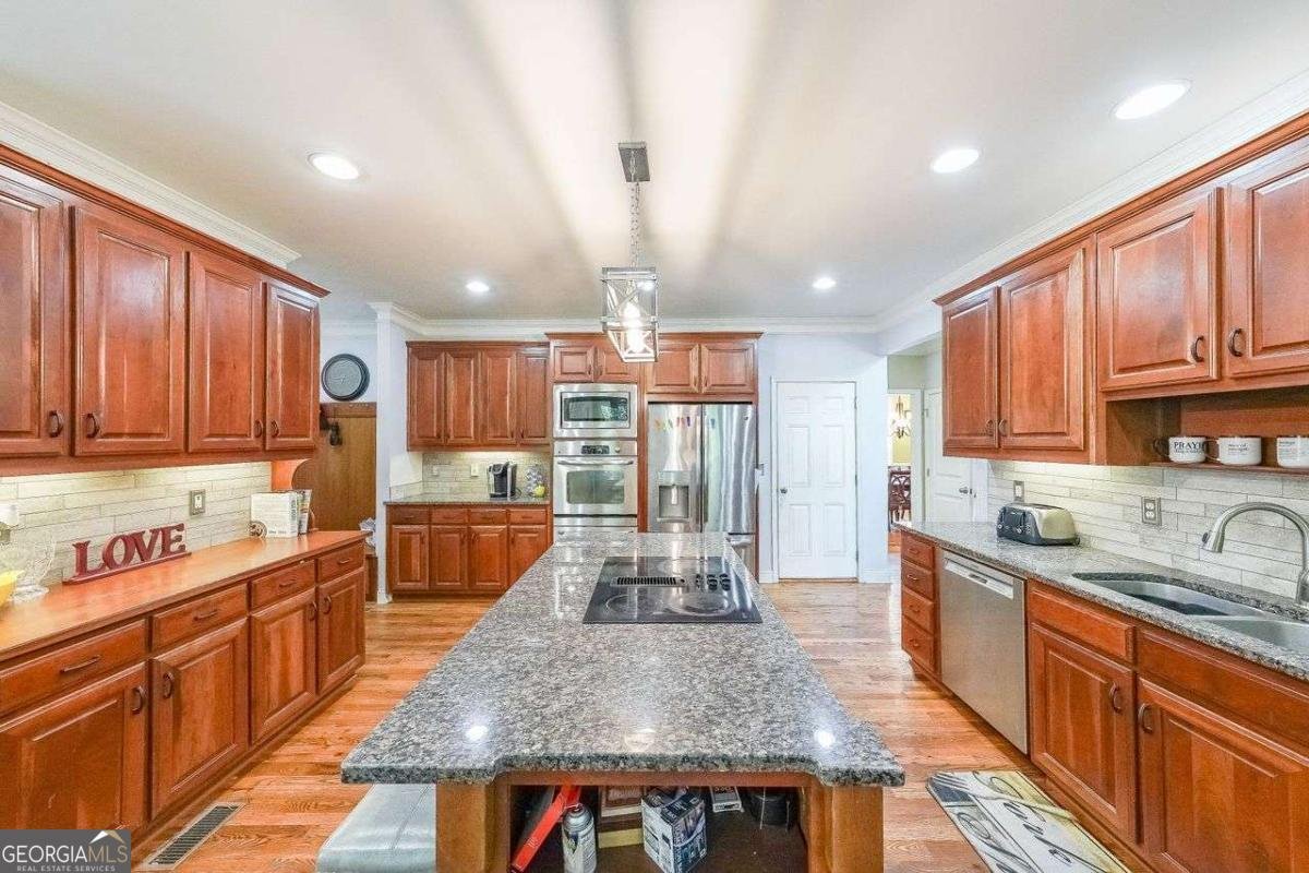 4408 MEADOWWOOD Drive Loganville - 6
