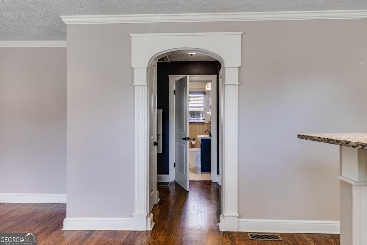 647 North Avenue Atlanta - 15