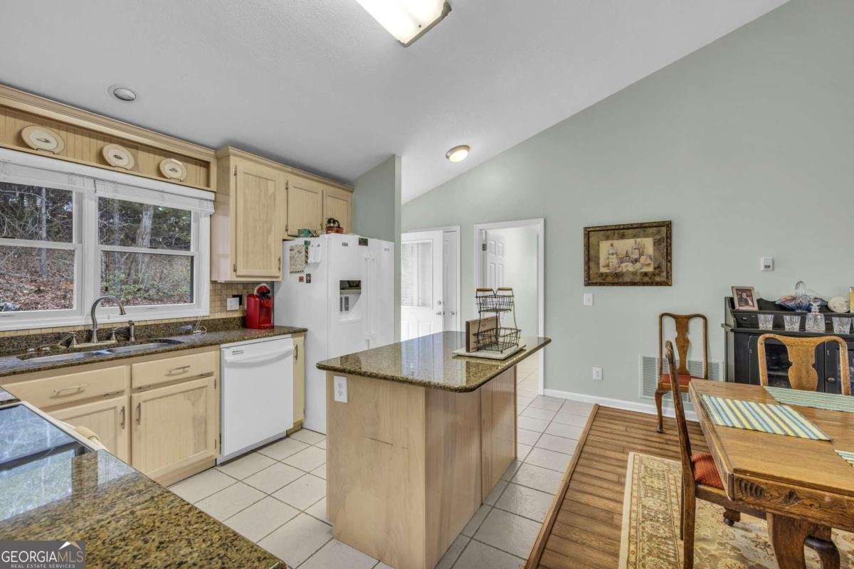 688 Mcridge Road Hiawassee - 27