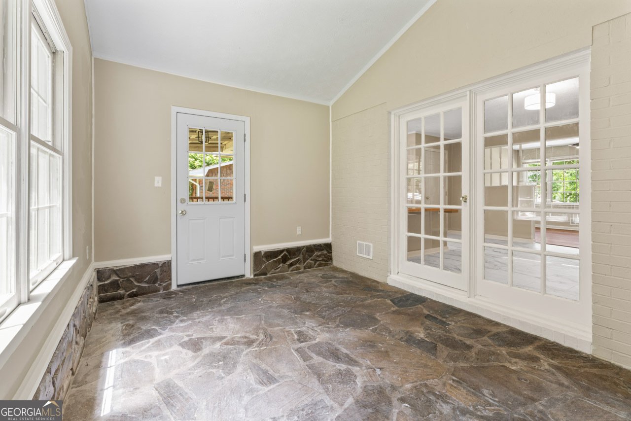 308 Elizabeth Lane Griffin - 10