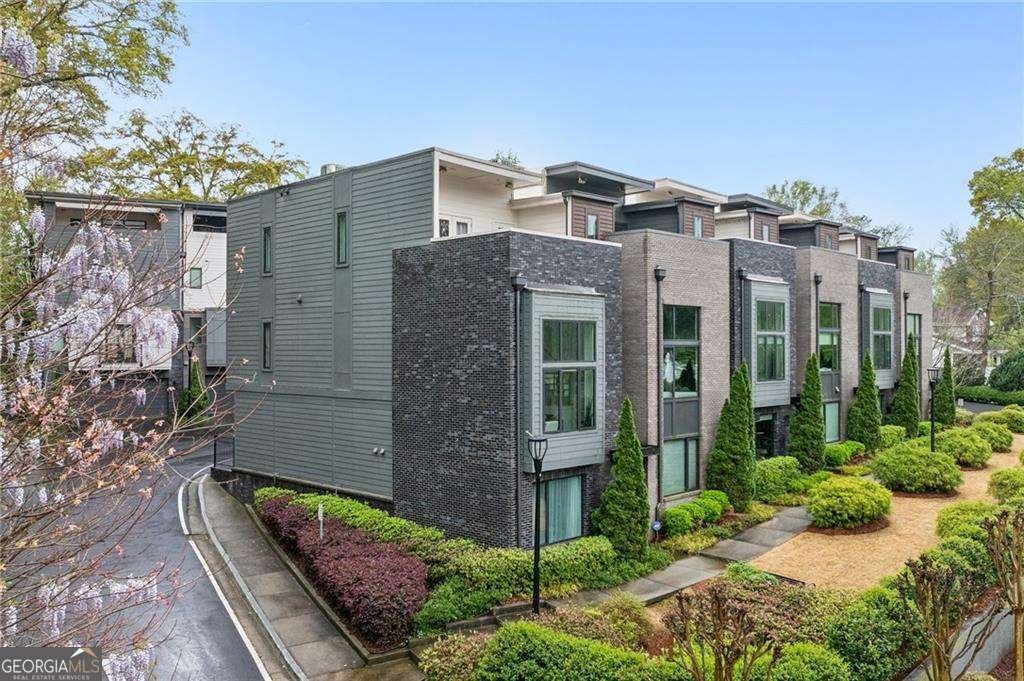 728 Oakview Road Decatur - 1