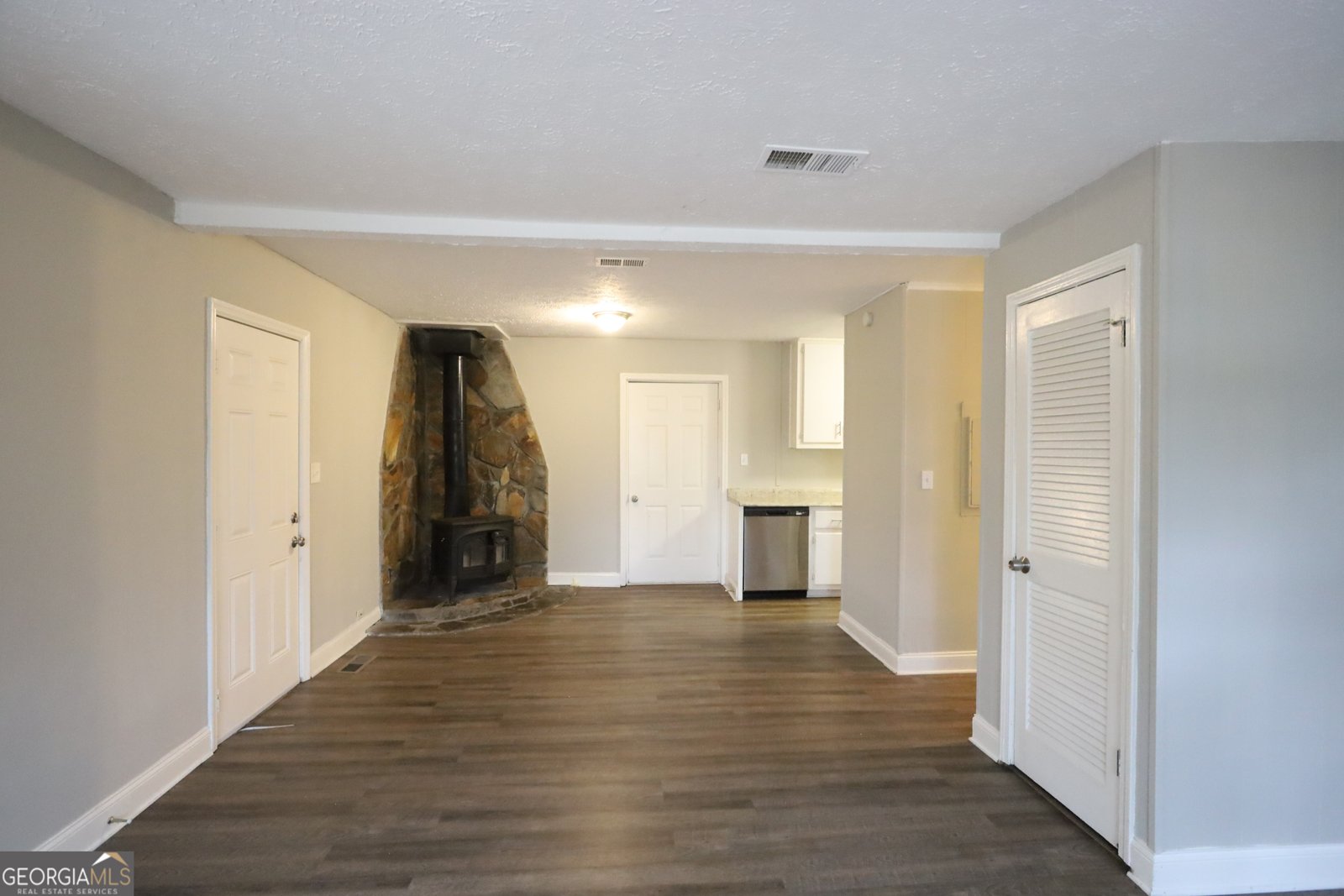 5960 John Street Austell - 3