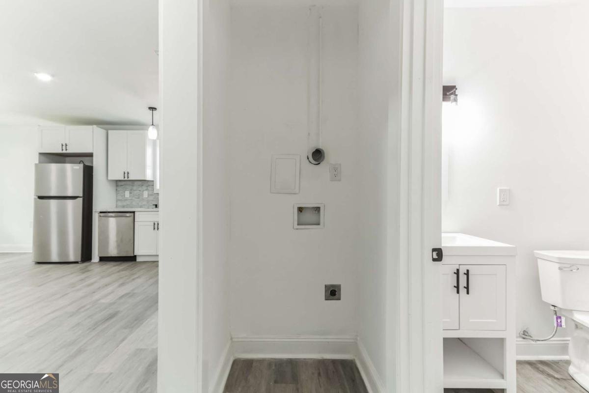 1318 Graymont Drive Atlanta - 19