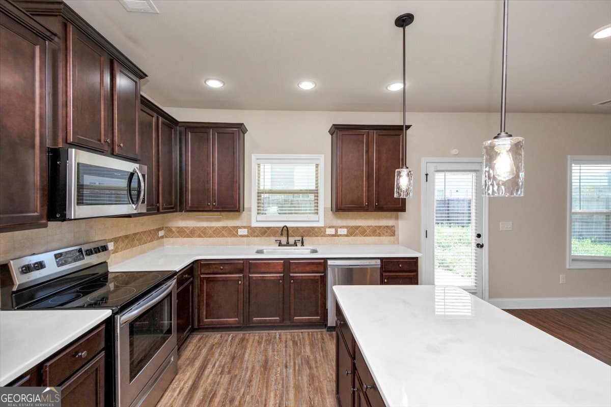 2375 Walker Drive Hampton - 17