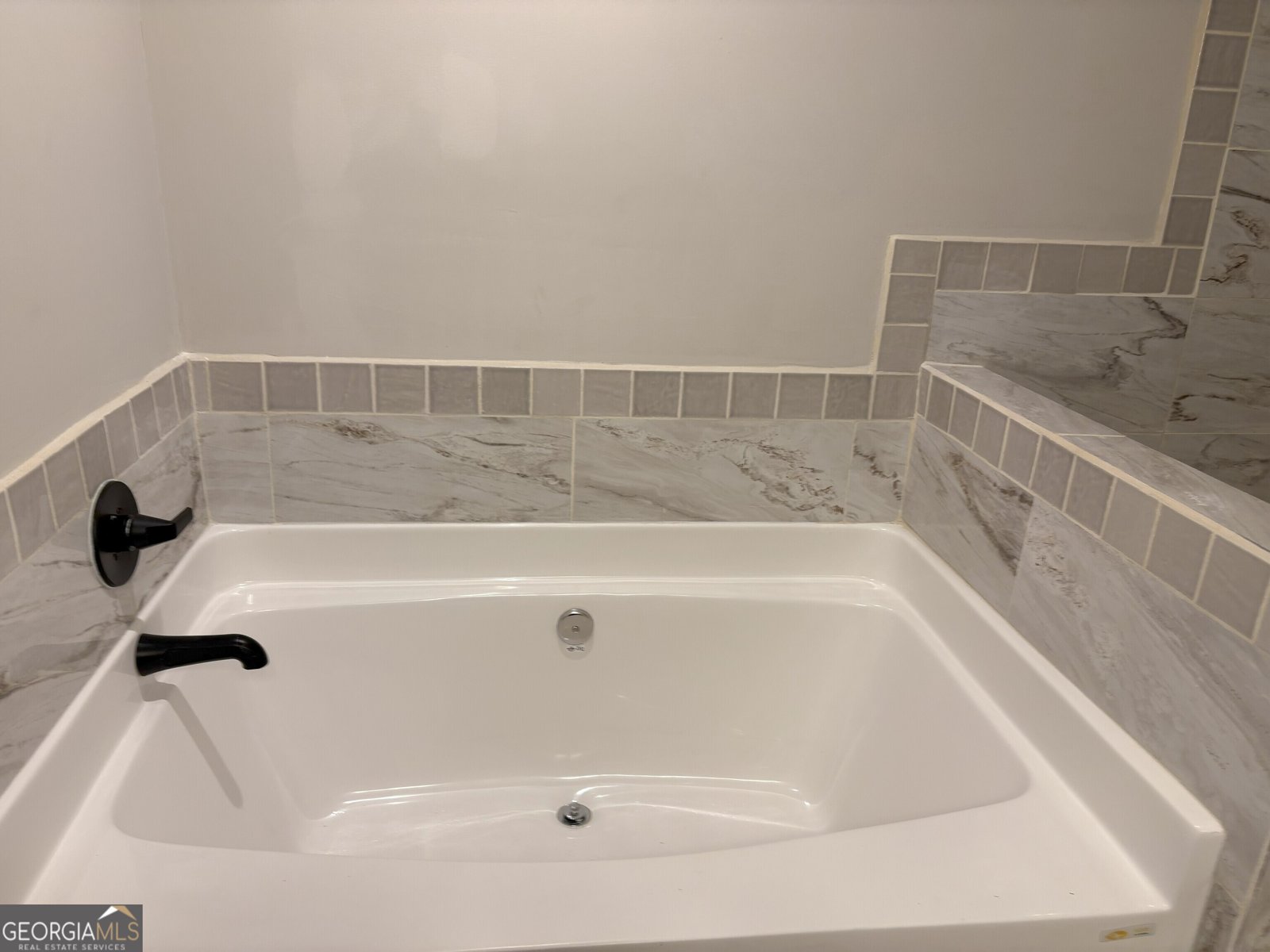 219 Lexington Avenue Griffin - 12