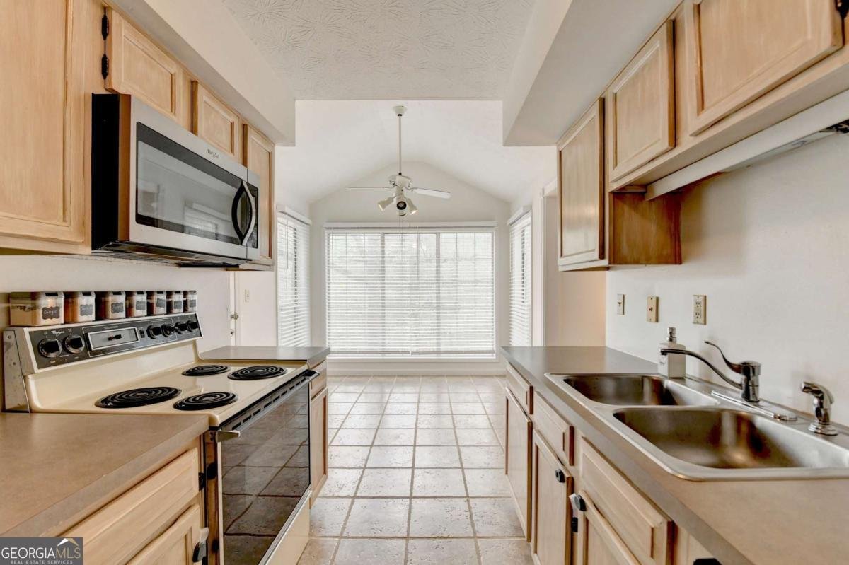 518 Glenleaf Drive Peachtree Corners - 12