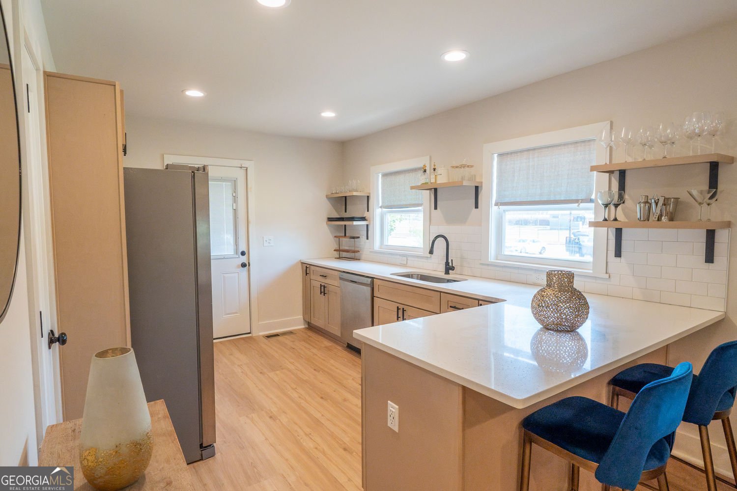 5085 Lake Drive Forest Park - 8