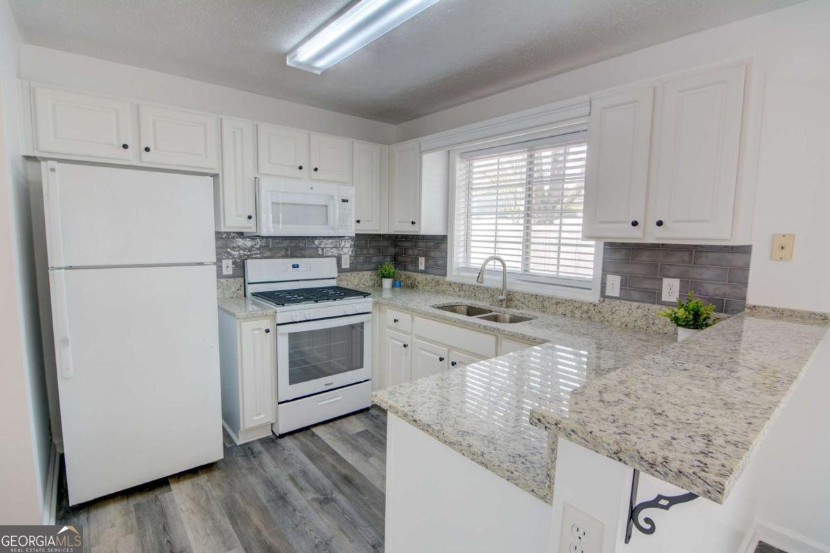 102 MANLEY Court Woodstock - 11