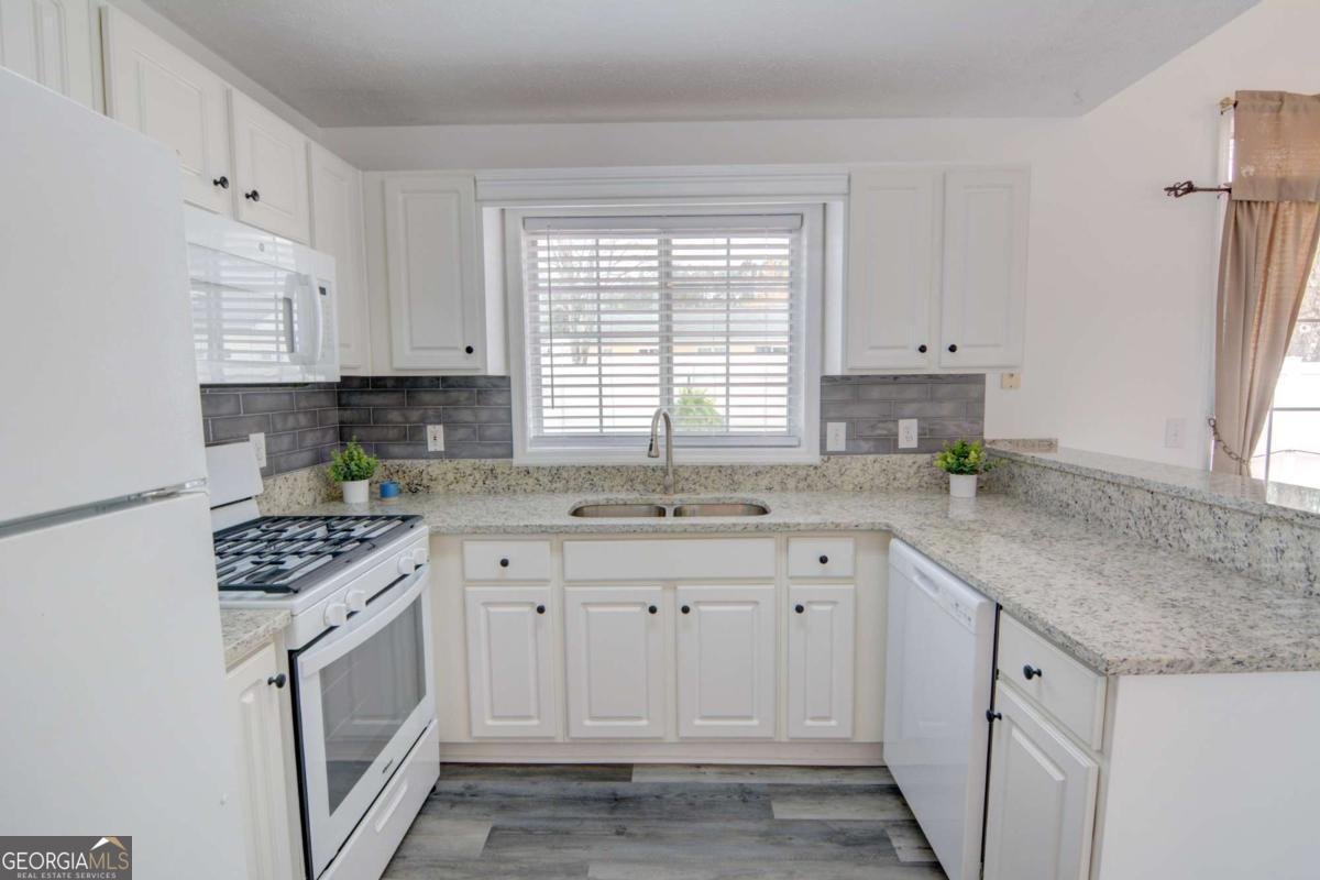 102 MANLEY Court Woodstock - 13