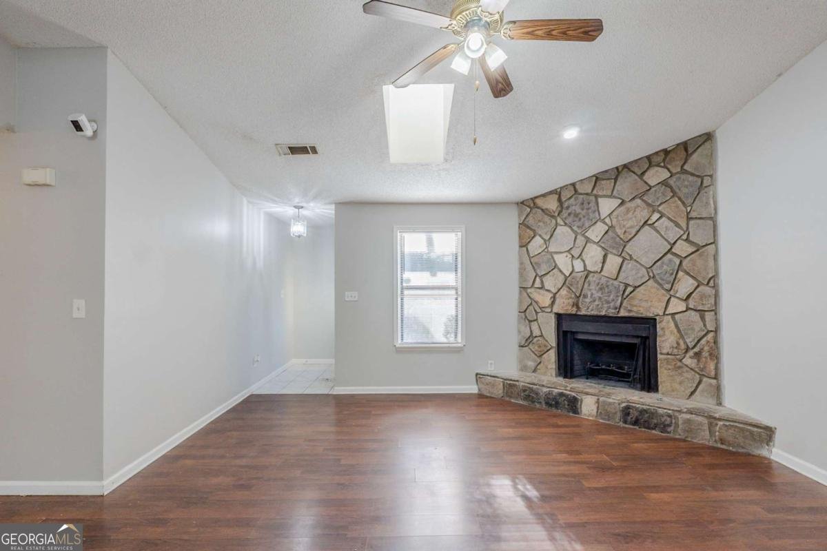 870 Chapman Circle Stone Mountain - 2