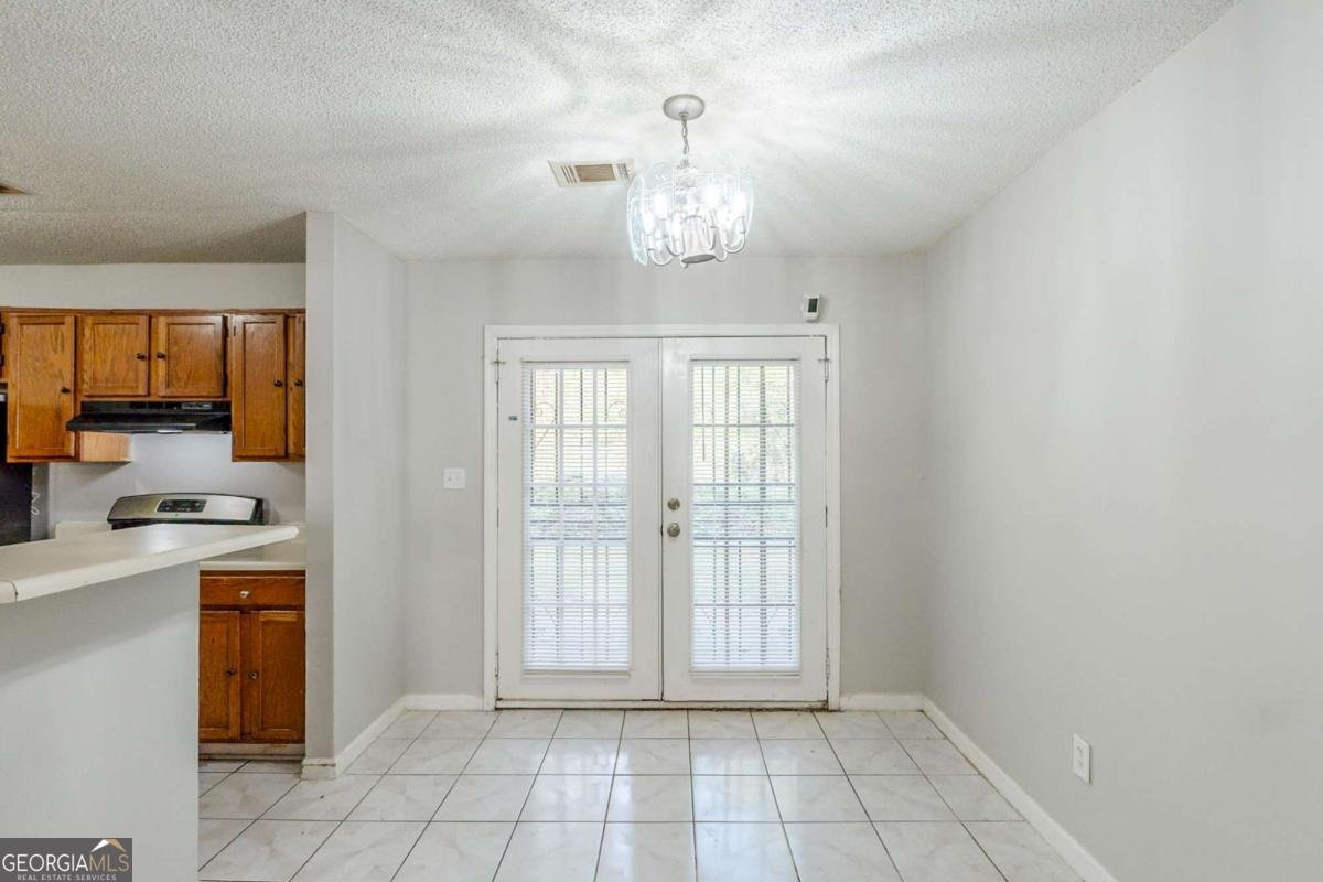 870 Chapman Circle Stone Mountain - 5
