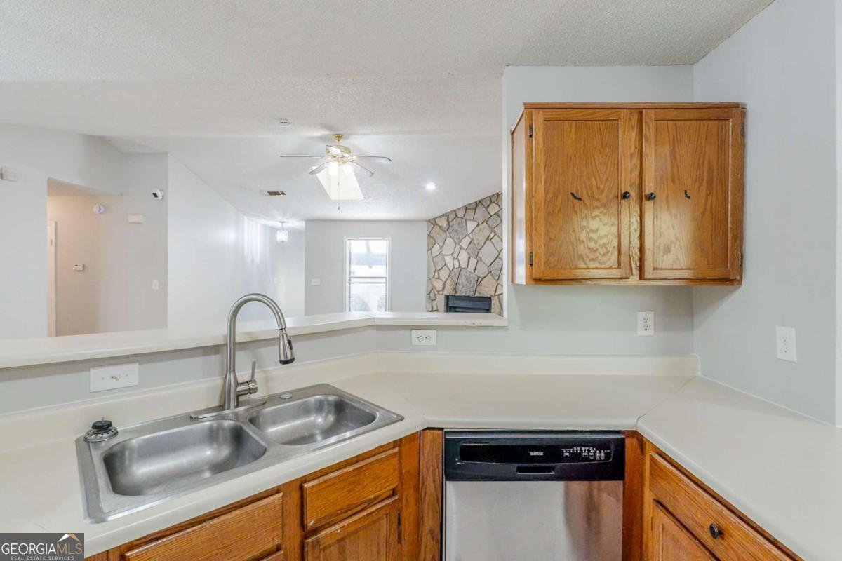 870 Chapman Circle Stone Mountain - 9
