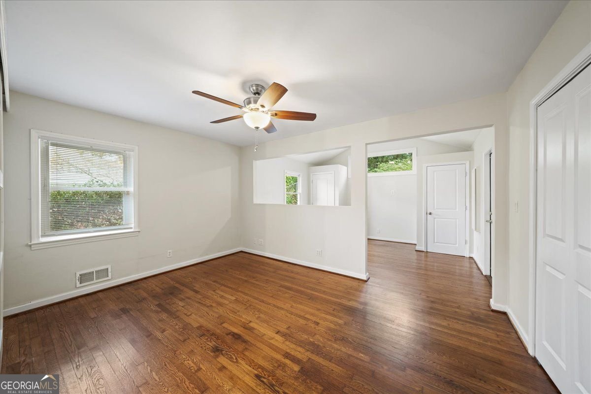 1323 CHRISTMAS Lane Atlanta - 35