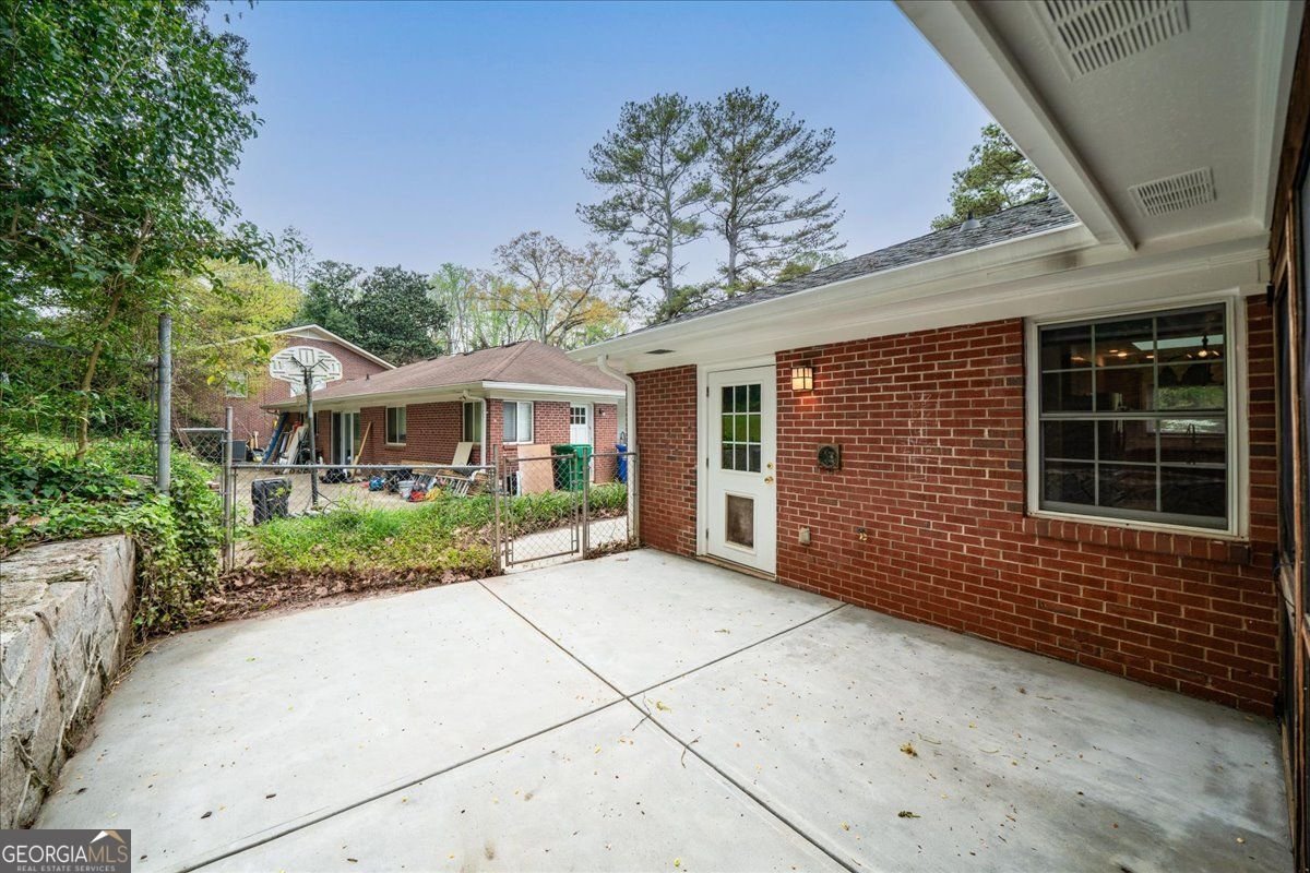 1323 CHRISTMAS Lane Atlanta - 45