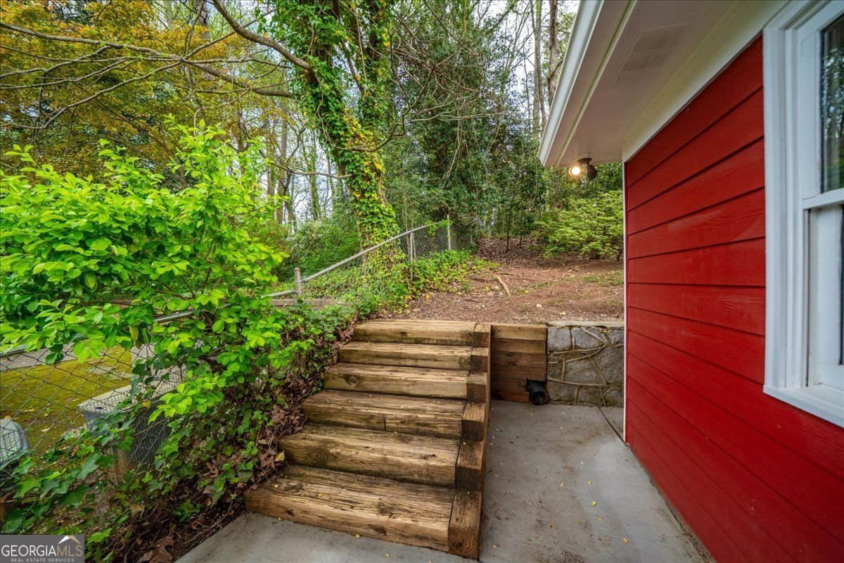 1323 CHRISTMAS Lane Atlanta - 46
