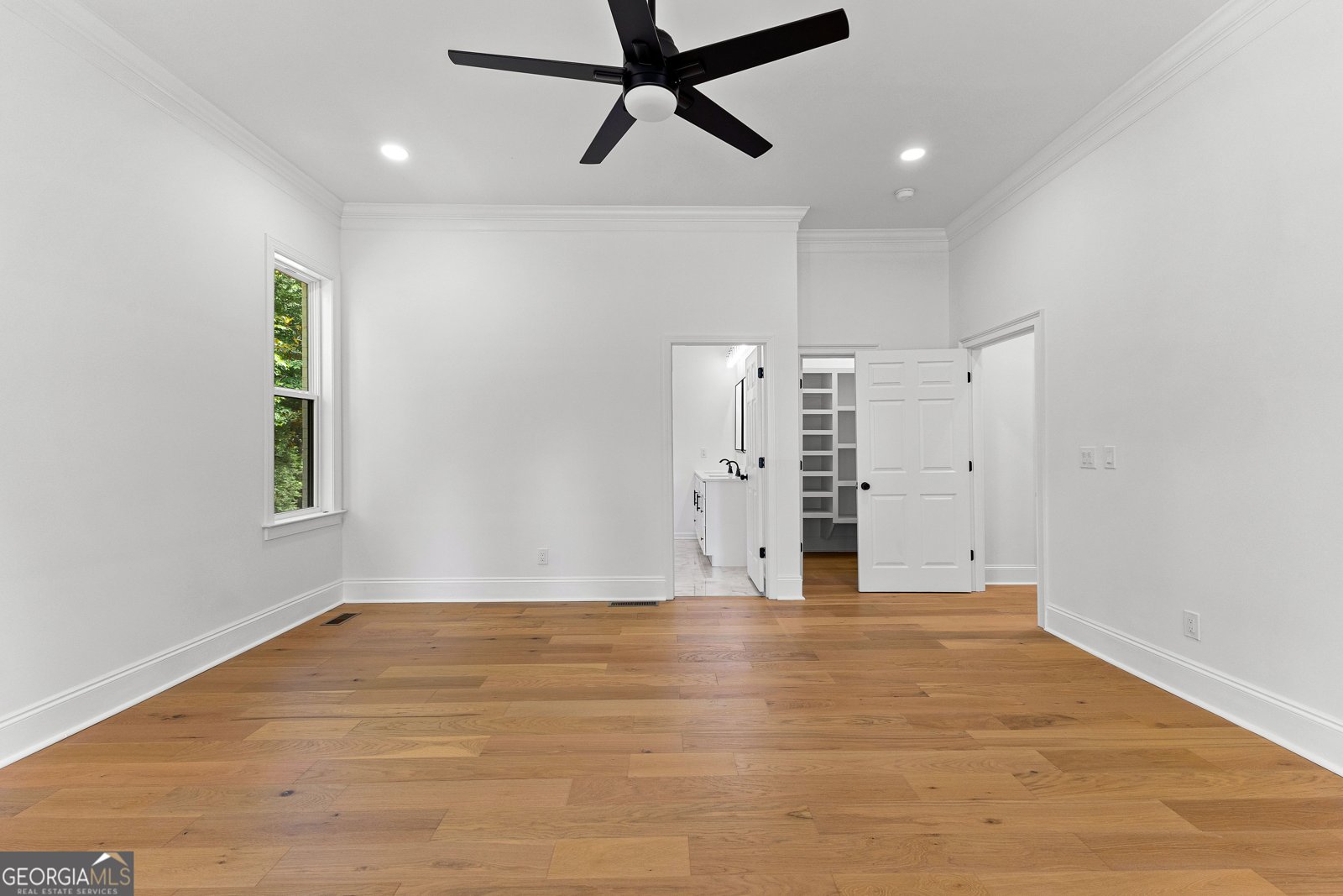 450 450 Birkdale Drive Fayetteville - 38