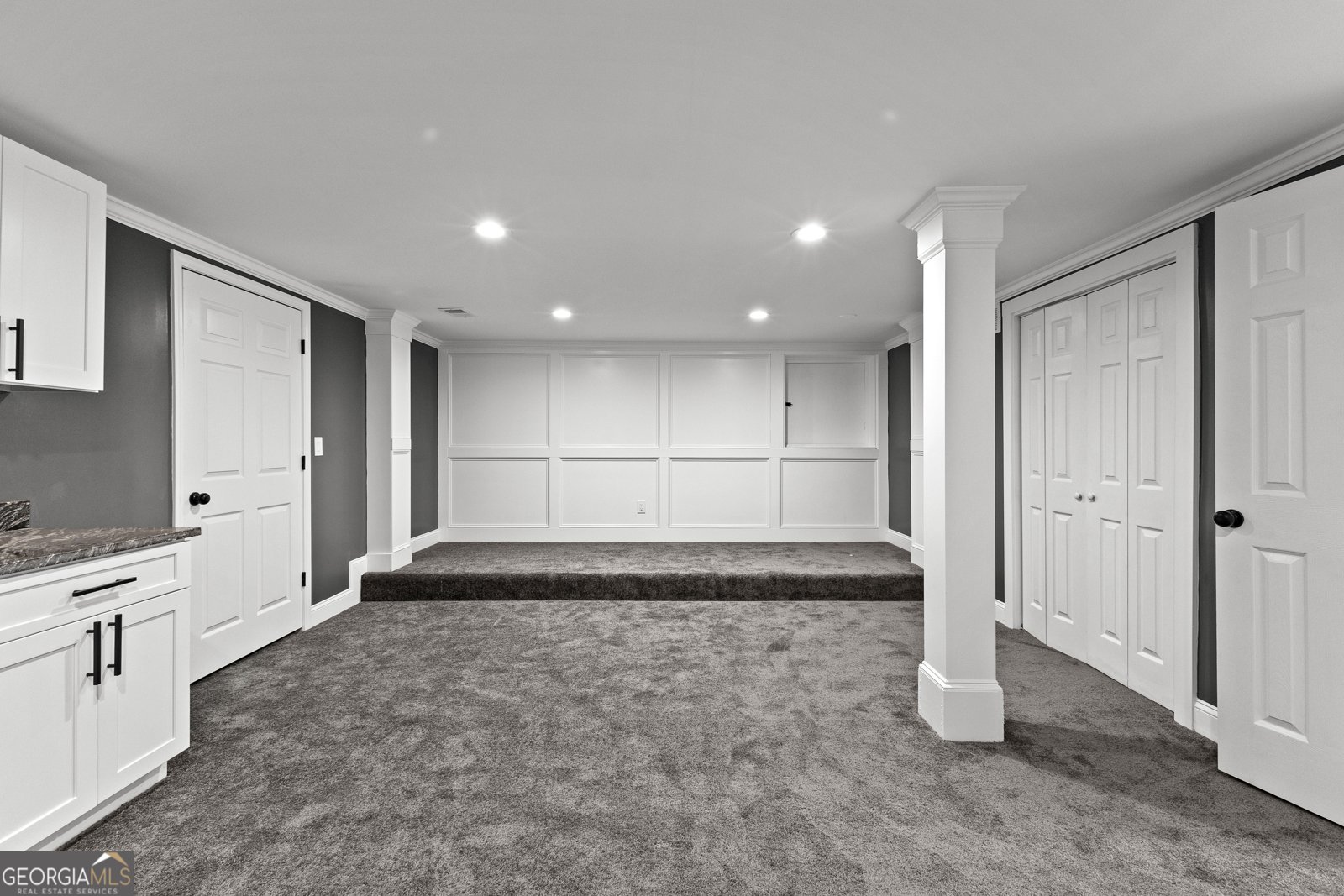 450 450 Birkdale Drive Fayetteville - 81